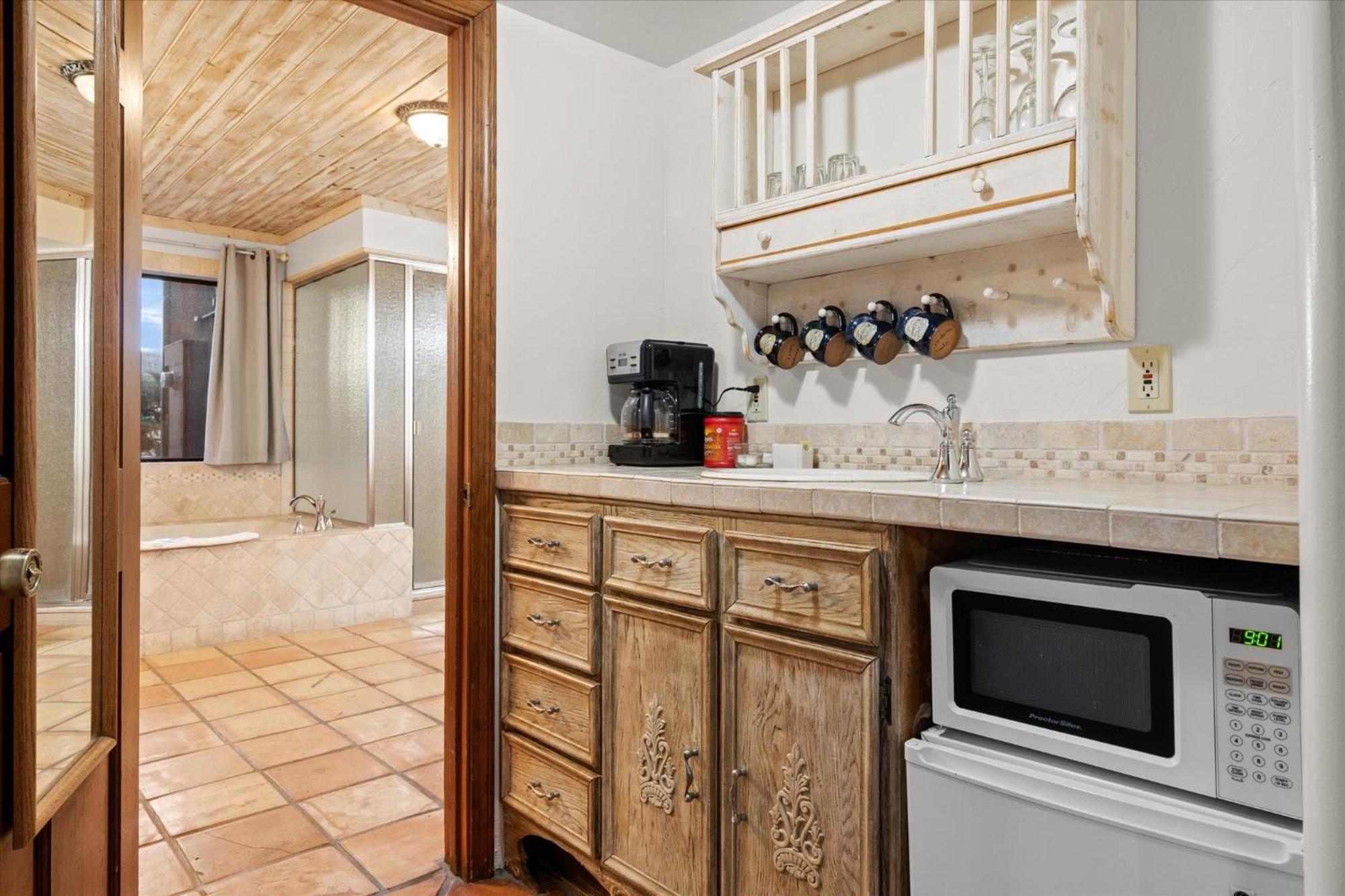 Adobe Village 1 Bedroom Suite- * Sedona