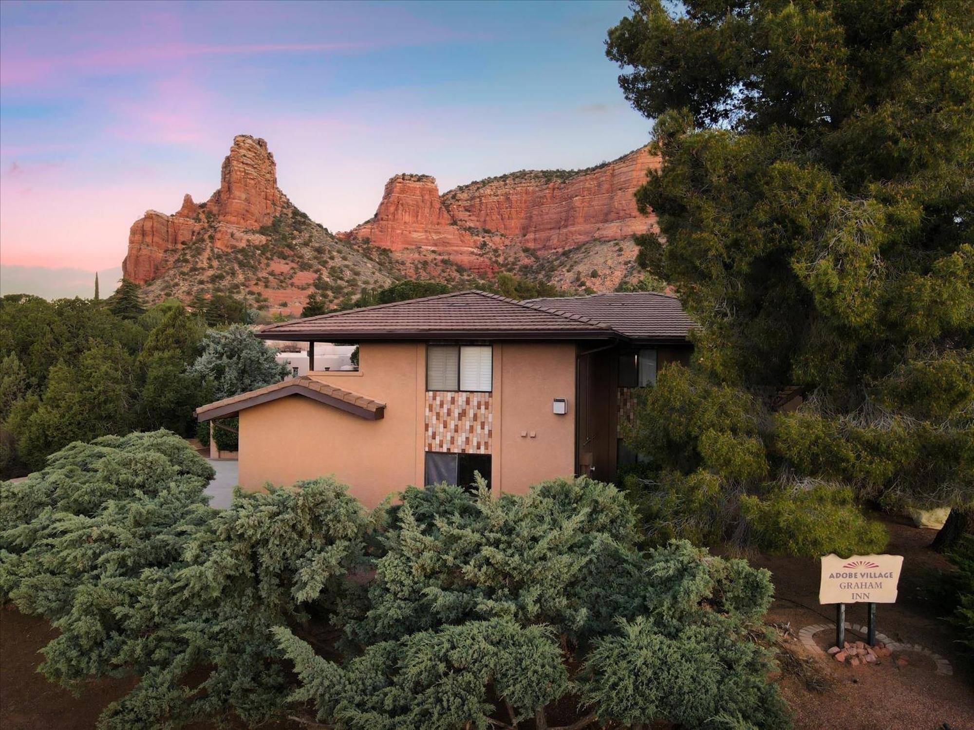 Adobe Village 1 Bedroom Suite- Apartment